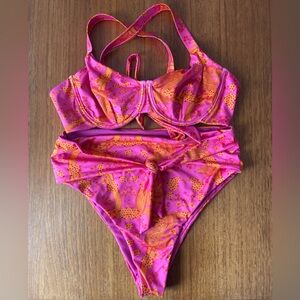 Kitty & Vibe Dragon Print Bikini Set Size DD (Top) / L1 (Bottoms)